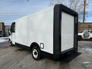 Listo para Enviar: Chevrolet BrightDrop 600 Trim 2025 Seminuevo con 3 Años de Garantía Disponible para la Venta - Product Image 2