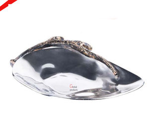 Plateau de service élégant en métal de forme ovale au design argenté avec visage d'éléphant pour la fête de mariage - Product Image 3