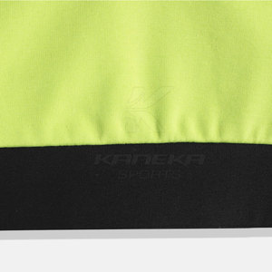 Soutien-gorge de sport respirant pour femme avec logo simple sur le devant, idéal pour le yoga, la gym et l'entraînement – Écologique, séchage rapide, haute qualité - Product Image 6