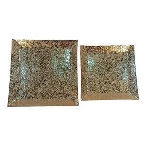 Bandeja Decorativa Moderna de Aluminio con Forma Cuadrada, Acabado Dorado y Martillado, Bandeja Metálica para Servir, para Mesa de Centro, Otomana, Hogar y Fiestas - Product Image 1