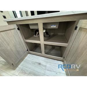 Nouvelle caravane de voyage EAST to WEST Della Terra 272RL 2026 - Product Image 1