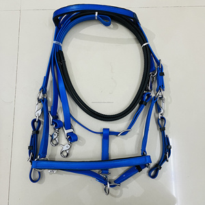 La brida de resistencia de cuero con riendas es un modelo de dos partes que ofrece la opción de quitar rápidamente las cejas y las mejillas - Product Image 4