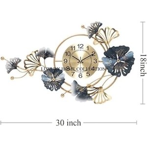 Horloges murales industrielles élégantes en métal avec de grands chiffres et des cadres audacieux idéaux pour les thèmes de décoration modernes et industriels - Product Image 1