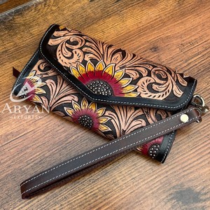 2025 tendance Designer portefeuille repoussé à la main en cuir de vachette tournesol conception polyvalent pochette en cuir bracelet portefeuille pour les femmes - Product Image 1