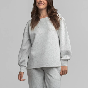 Sweat-shirt oversize pour femme, fabriqué en tissu d'hiver doux, offrant une coupe décontractée, un confort douillet, un style décontracté de rue, confortable à l'avant - Product Image 1