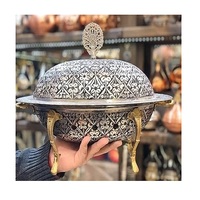 Speisewärmer in Goldfarbe aus Metall, Chafing Dish mit ansprechendem Design, Chafing Dish in individueller Größe und Form.