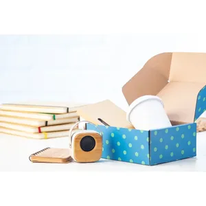 CreaBox Post M Set Regalo Personalizzati Opzioni di Merchandising su Misura - Product Image 5