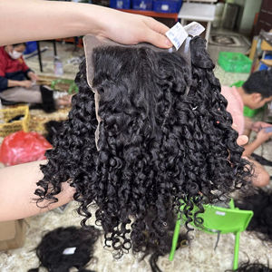 Plusieurs longueurs de paquets de vague bouclée Extensions de cheveux de couleur naturelle Paquets de cheveux humains vietnamiens avec fermeture au prix de gros - Product Image 1