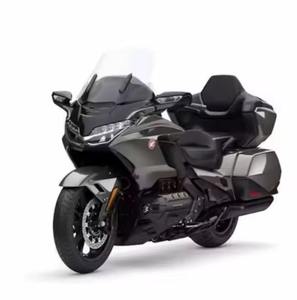 NOUVELLE VENTE DIRECTE D'USINE 2025 Honda GOLDWINGS TOURS DCT GRAYMETALLICS Motocyclettes à vendre - Product Image 1