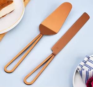 Metal cake bakeware <b>sets</b> feature premium-quality non-stick coating, ideal for <b>baking</b> cake - Product Image 1