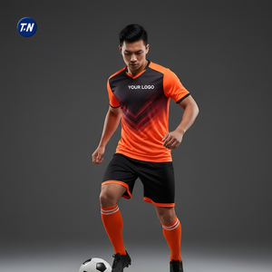 Maillots de football personnalisés - 100% polyester, impression numérique, séchage rapide, respirant, ensembles unisexes pour adultes, pour les noms et les numéros d'équipe, polyvalents - Product Image 1