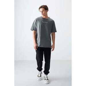 เสื้อยืดผู้ชาย Khaki Air Jones ผ้าฝ้าย 100% เนื้อหนานุ่ม พิมพ์ลาย ทรงโอเวอร์ไซส์ สำหรับใส่ลำลอง - Product Image 4