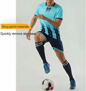 Uniforme de football en maille vierge personnalisé pour hommes, maillot de football personnalisé, ensemble d'uniformes de football en polyester respirant à séchage rapide - Product Image 6