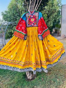 Robe Kuchi Afghane de bonne qualité au meilleur prix, robe Kuchi Afghane personnalisée en gros disponible en couleurs et conceptions personnalisées - Product Image 2