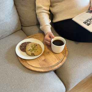 Plateau moderne en bois de noyer pouf avec poignées plateau de service pour la décoration de salon idée cadeau pour la maison - Product Image 3