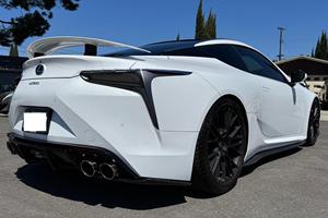 Oferta con Descuento, Lexus LC500 Coupé Usado de 2019 - Product Image 2