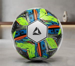 Ballon de football en PVC personnalisé de haute qualité avec impression de logo et matériau PU pour l'entraînement en extérieur et les promotions - Product Image 3