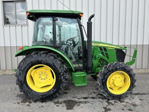 2024 Johnn Deere 5067E Mini Tractor 4WD Rueda 160HP Potencia nominal 4x4 Tipo de accionamiento para uso agrícola - Product Image 6