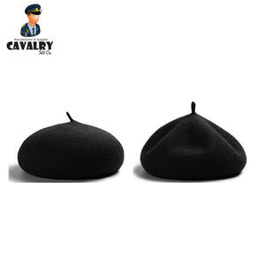 Les hommes portent des casquettes de béret Accessoires de mode Meilleur design Les adultes portent des casquettes de béret colorées par CAVALRY SKT COMPANY - Product Image 6