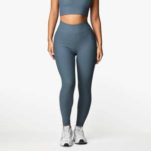 Ensemble de leggings de fitness pour femmes de haute qualité personnalisé couleur unie respirant sans couture tricoté Logo taille pour une utilisation en salle de sport approvisionnement en gros - Product Image 1
