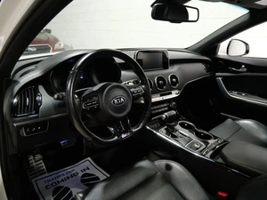 Buena Oferta para el K-ia Stinger GT2 AWD 2023 con Motor V6 Twin-Turbo y Modificaciones de Rendimiento - Product Image 5