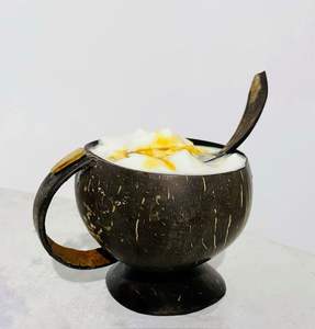 Taza Minimalista de Cáscara de Coco que Combina Materiales Naturales con un Diseño Moderno para Bebidas y una Estética Sencilla - Product Image 2