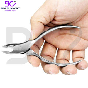 Alicates Profesionales de Acero Inoxidable para el Cuidado de los Pies, con Punta Redondeada, Agarre Suave, Apertura de Mandíbula Ancha y Cuchilla Curva para Uñas - Product Image 5