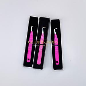 Pinzas para Pestañas de Acero Inoxidable con Punta de Fibra Duradera, Diseño de Corazón Recortado, Recubrimiento en Polvo Rosa Claro, 90 Grados - Product Image 5