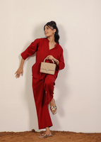 2025 nouveau élégant lin marron rouge deux pièces co-ord ensemble col en v Kurta Style haut jambe large pantalon coton naturel bouton OEM ODM