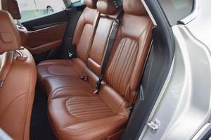 CLEAN 2017 Mas-e-ra-ti Leva _ nte 3.0L AWD - Product Image 6