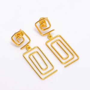 ต่างหูห่วงทองเหลืองโบราณชุบทอง18K เครื่องประดับแฟชั่นจากผู้ผลิตเครื่องประดับทองเหลืองโบราณ - Product Image 4