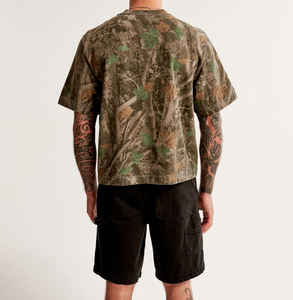 เสื้อยืดผู้ชายทรงหลวมโอเวอร์ไซส์ผ้าคอตตอน100% โลโก้พิมพ์ลาย DTG - Product Image 2