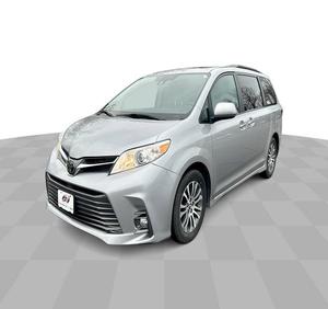 ÚLTIMO MODELO 2020 Toyota Sienna SE Premium 8 Pasajeros FWD 3.5L V6 SMPI DOHC Automático de 8 Velocidades - Product Image 2
