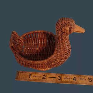 Panier de rangement en forme de canard brun personnalisé Matériau naturel Artisanat Décoration de la maison Panier de fruits en bambou fabriqué au Vietnam - Product Image 6