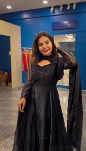 Costumes Anarkali de style fantaisie Designs élégants et à la mode pour les fêtes de mariage et les occasions festives - Product Image 2