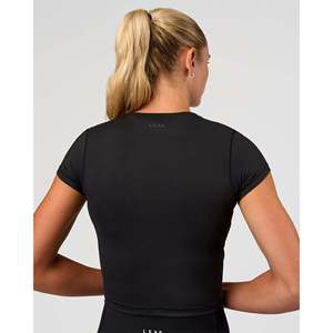 T-shirt d'été ajusté en coton pour femme - Noir avec motif floral et nœud à lettres animées - Product Image 5