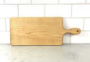 Tabla de cortar de madera con mango, mango de madera, forma de hoja, preparación para picar, tabla para servir, plato para charcutería - Product Image 3