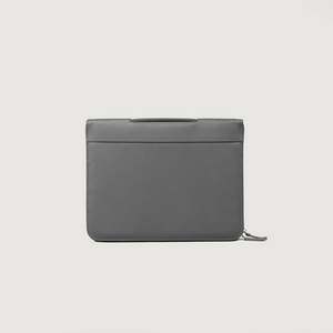 Organizador de Cuero Gris Elegante para Bolsos y Maletines de Negocios - Product Image 1