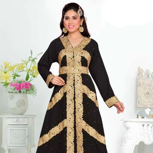 ชุดคาฟตันผ้าจอร์เจียอิสลามปักสีดำ - Product Image 1