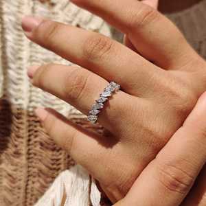 Bague de fiançailles et alliance classique en moissanite taille marquise et baguette, diamant alternant, 3/4 éternité, anniversaire et fête - Product Image 3