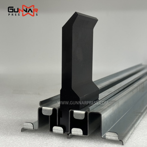 Herramienta de <span class=keywords><strong>Prensa</strong></span> de Freno de Molde Superior Gunnarpress de 835 mm, Acero 42CrMo4, Superficie Lisa, Aplicación AMADA - Product Image 2