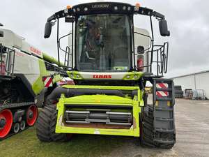 CLAAS Lexion 8900 TT - Product Image 3