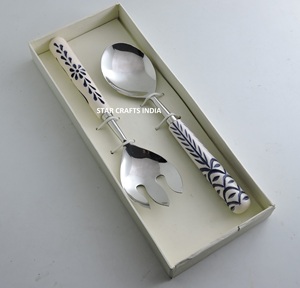 Juego de servidor de ensalada de acero inoxidable dorado con mango de diseño informal de resina blanca para juegos de ensalada de restaurante y Hotel - Product Image 3