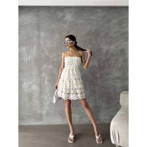 Vestido Casual Bordado con Diseño de Margaritas, Marca Topshow, Producto al por Mayor - Product Image 3