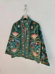 Chaqueta de Terciopelo Verde con Bordado Floral, Cuello Mandarín, Manga Larga, Estilo Bohemio, Ropa Exterior Informal para Mujer, Ropa de Otoño - Product Image 1