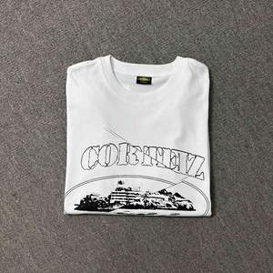 Camiseta Unisex de Algodón Lavado Estilo Americano, Estampado de Isla Malvada, Corte Regular Informal de Manga Corta para Hombre y Mujer - Product Image 2