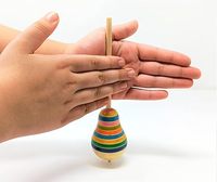 Populaire Fabriek Directe Prijs Best Verkopende Kleine Houten Spinning Tops Klassiek Gyro Speelgoed Voor Kinderen Uit India Met De Hand Gemaakt Ambacht