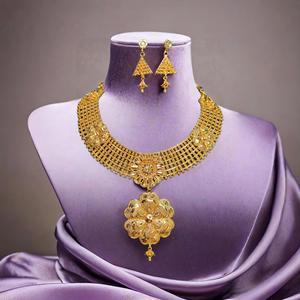 Boucles d'oreilles collier de conception traditionnelle indienne serties de boucles d'oreilles collier style tendance plaqué or 22 carats à vendre par les exportateurs - Product Image 1