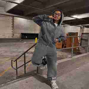 Ensemble survêtement décontracté pour homme en coton 100% avec capuche surdimensionnée, couleur personnalisée, 500 grammes, pour l'hiver - Product Image 3