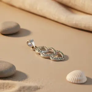 สร้อยคอจี้รูปหัวใจเงินแท้ 925 ประดับพลอยสีเขียว สไตล์ศาสนา พร้อมจี้เพชร ของขวัญสำหรับเธอ - Product Image 1